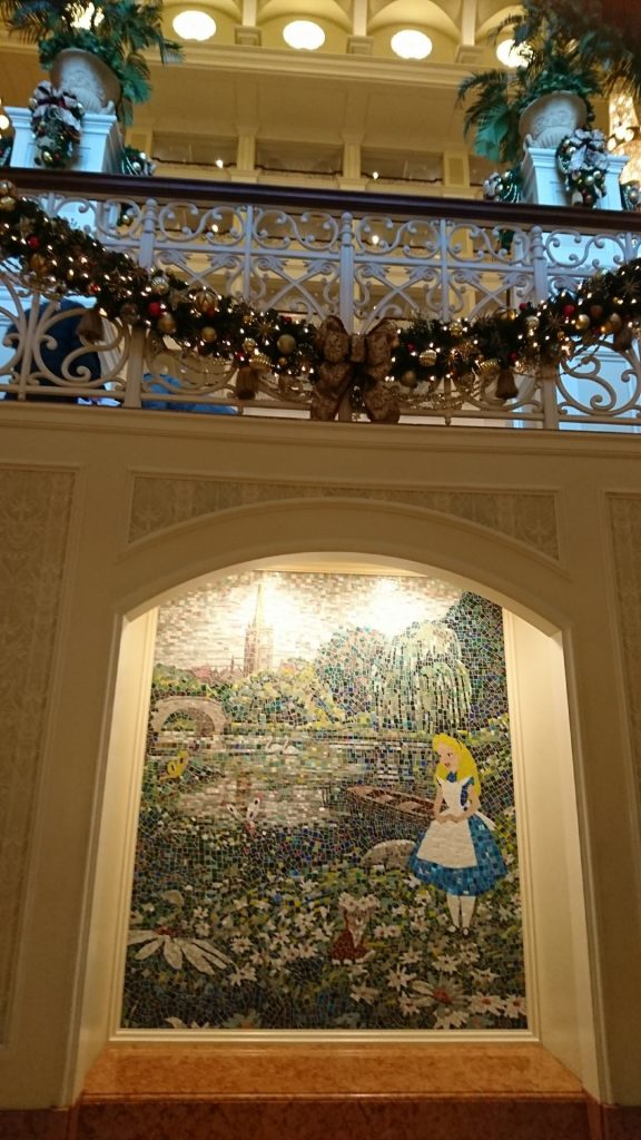 The picture in the entrance of Tokyo Disneyland Hotel