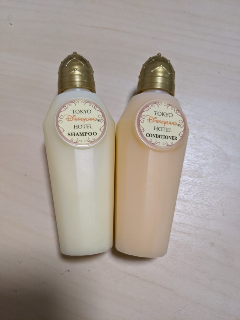 The shampoo and the conditioner of Tokyo Disneyland Hotel